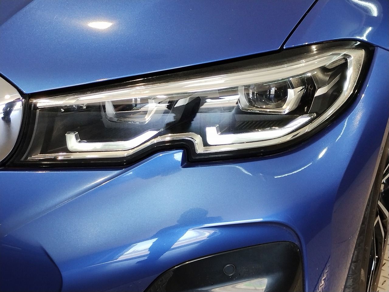 G21 320i RHD