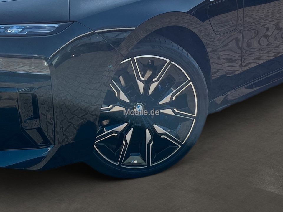 BMW 760