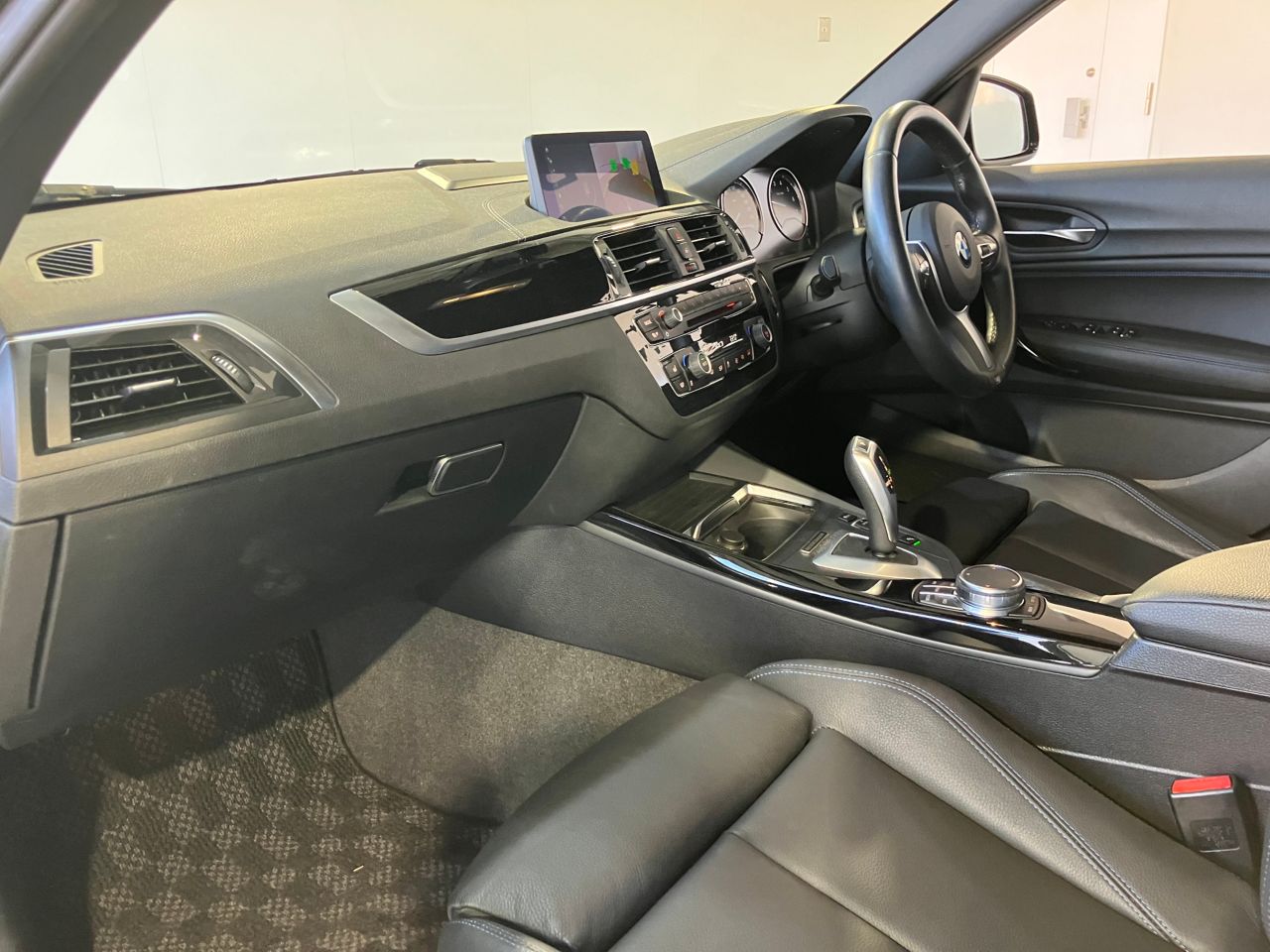 118 5DOOR RHD