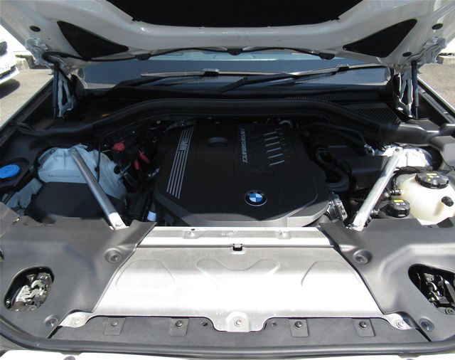 X4 M40i RHD