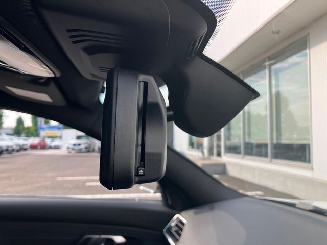 G20 330e Saloon RHD