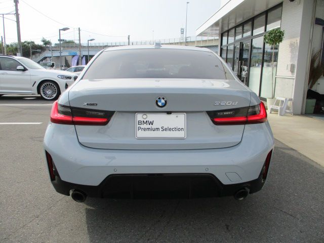 320d xDrive Berline RHD