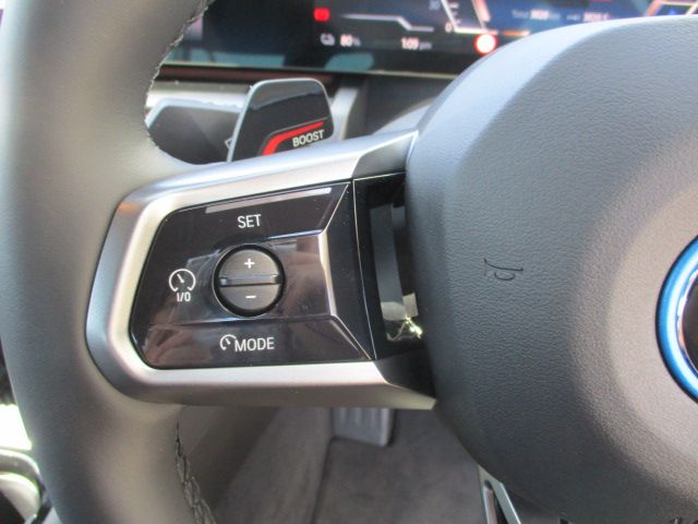 BMW i5 eDrive40 Sedan RHD