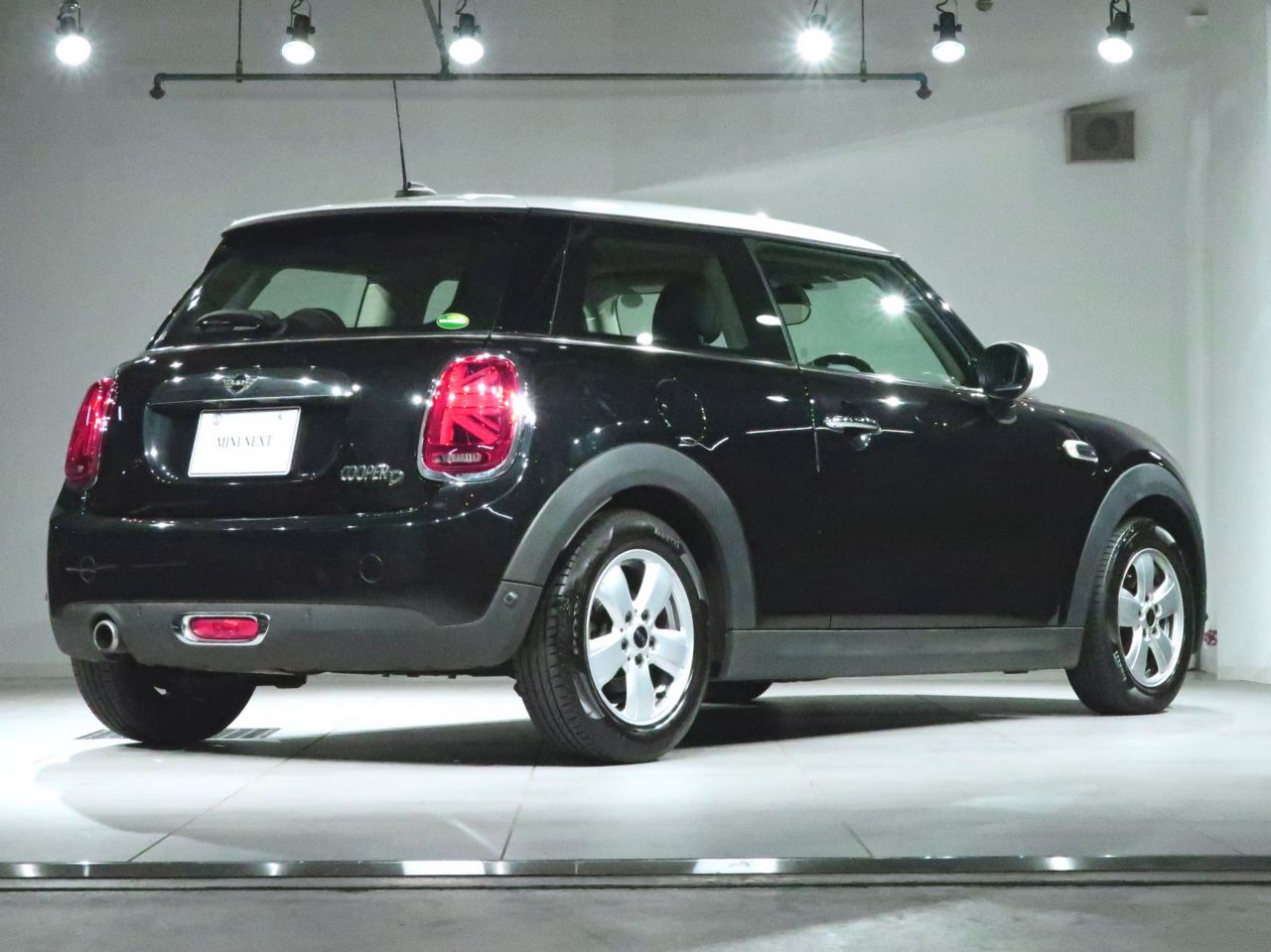 F56 COOPER D (AT)