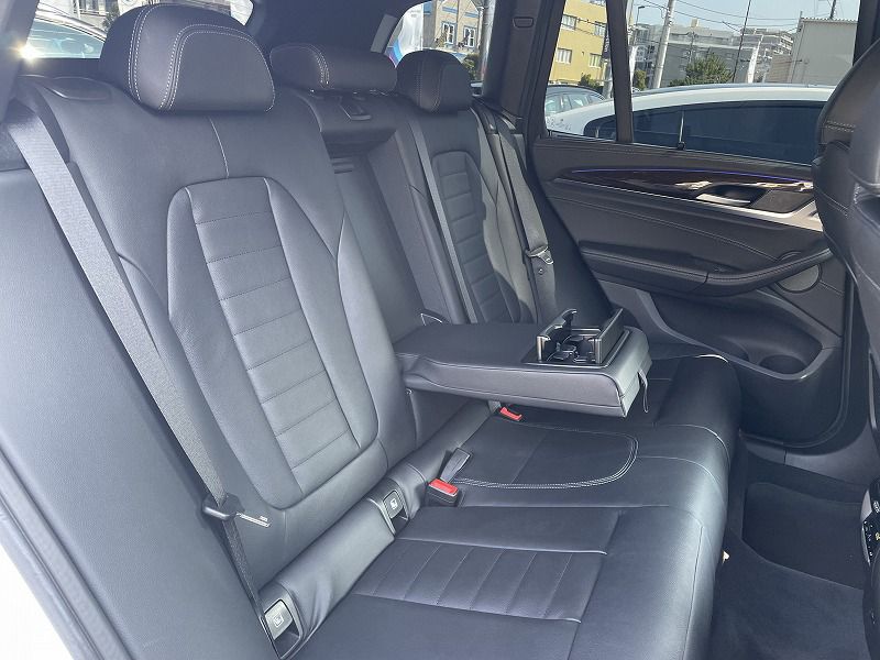 G01 X3 M40i RHD LCI ZA