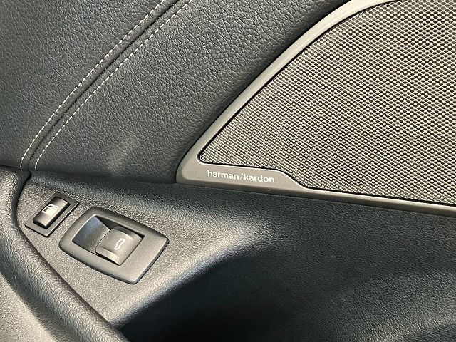 530e Sedan RHD
