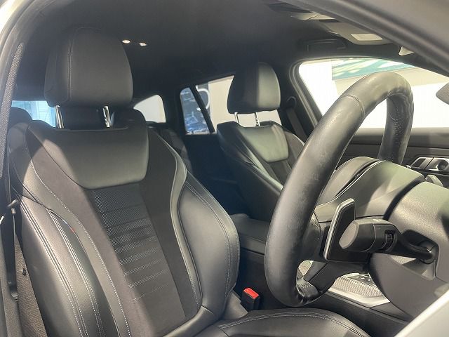 G21 320i RHD