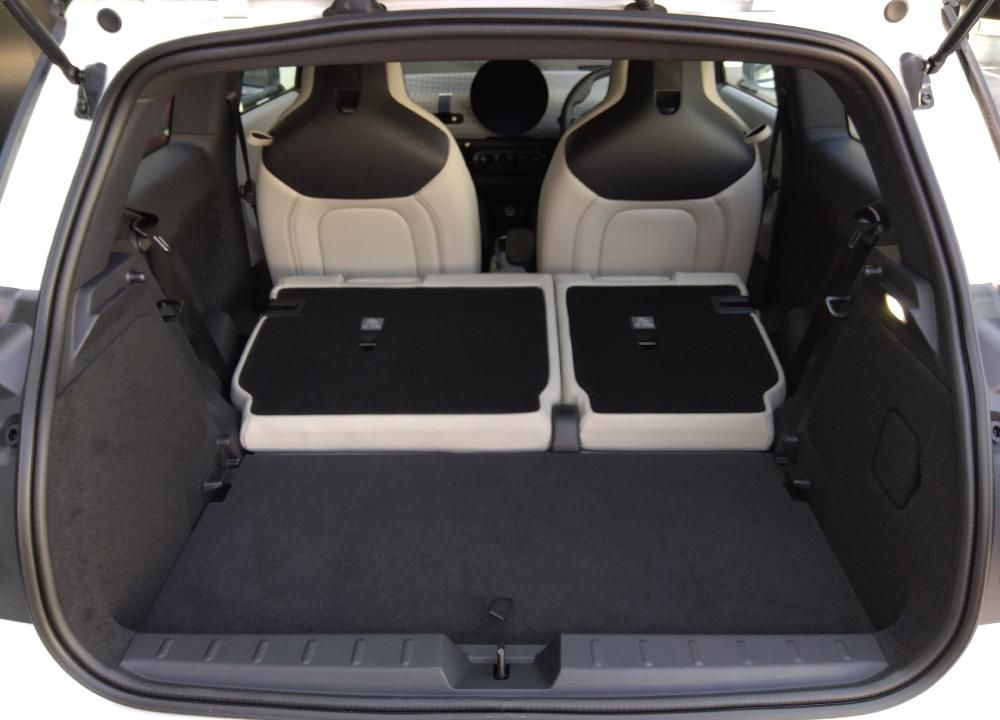 J01 MINI Cooper SE