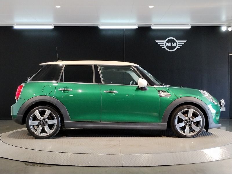 F55 MINI Cooper 5-Door Hatch LCI