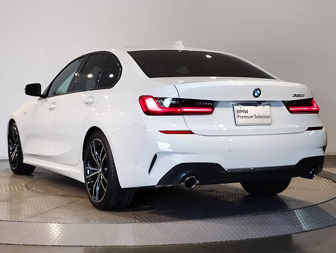 G20 320i Saloon RHD MX