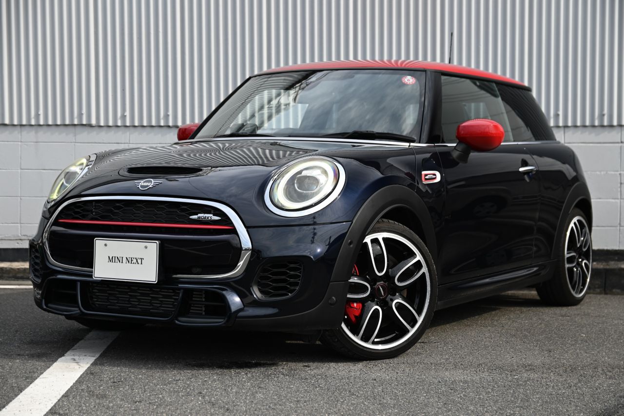 MINI JOHN COOPER WORKS 3 DOOR.