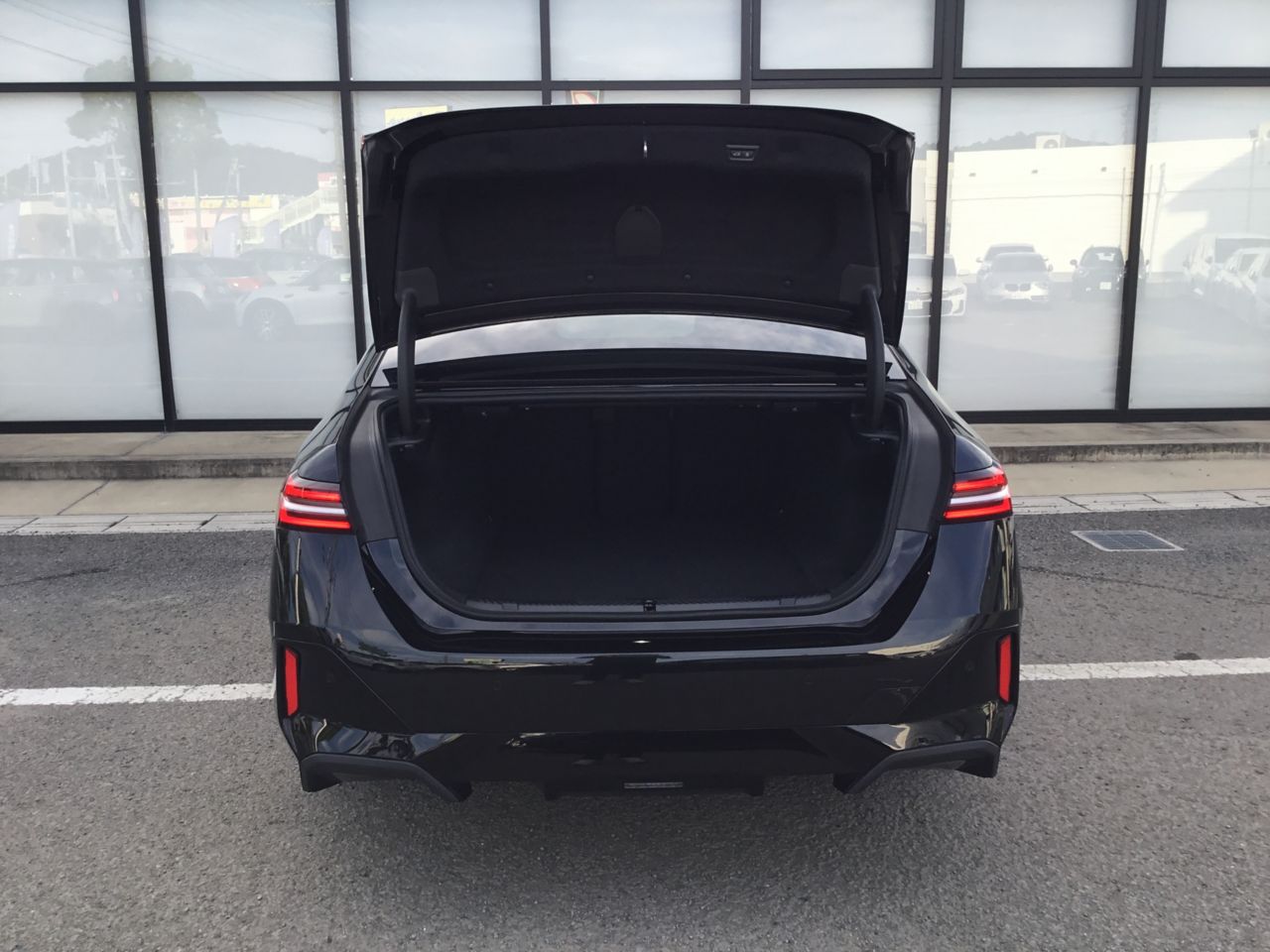 BMW i5 eDrive40 Sedan RHD