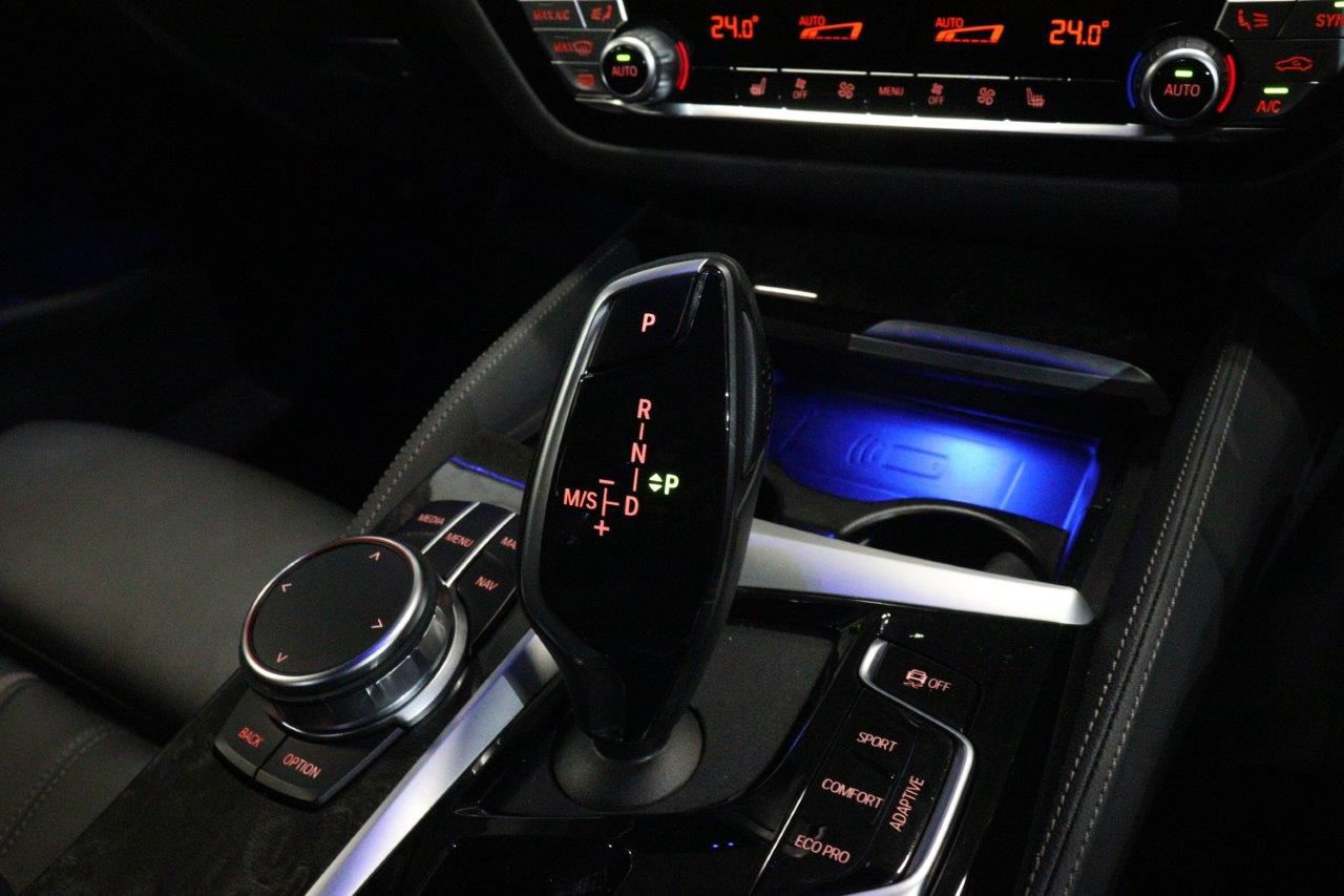 520d xDrive Sedan RHD