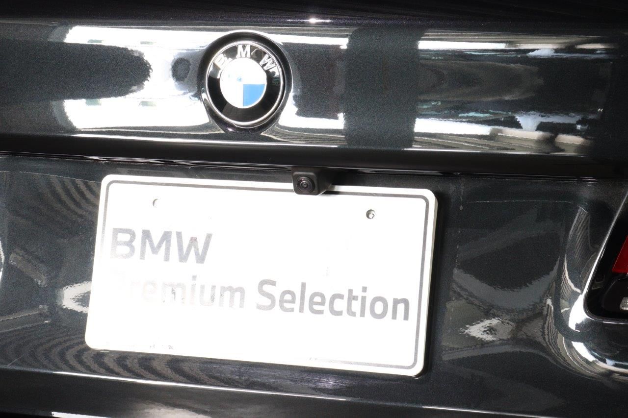 530e Sedan RHD