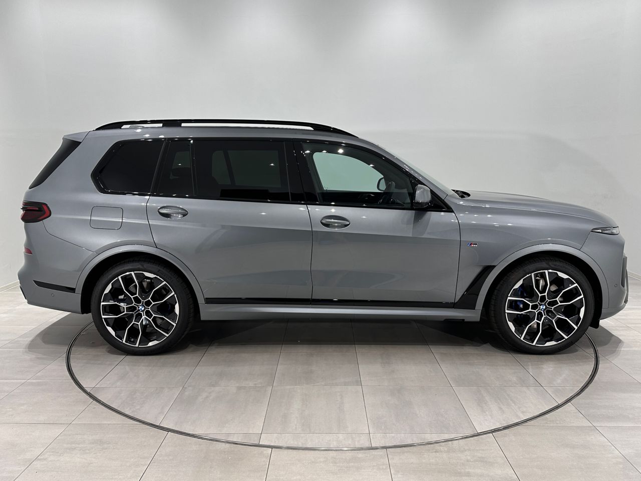 X7 xDrive40d RHD US