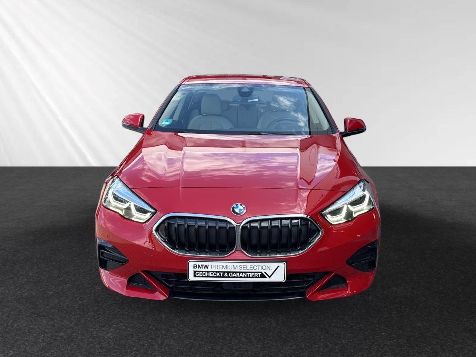 BMW 218