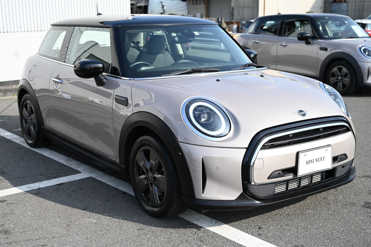 MINI Cooper F56 RHD