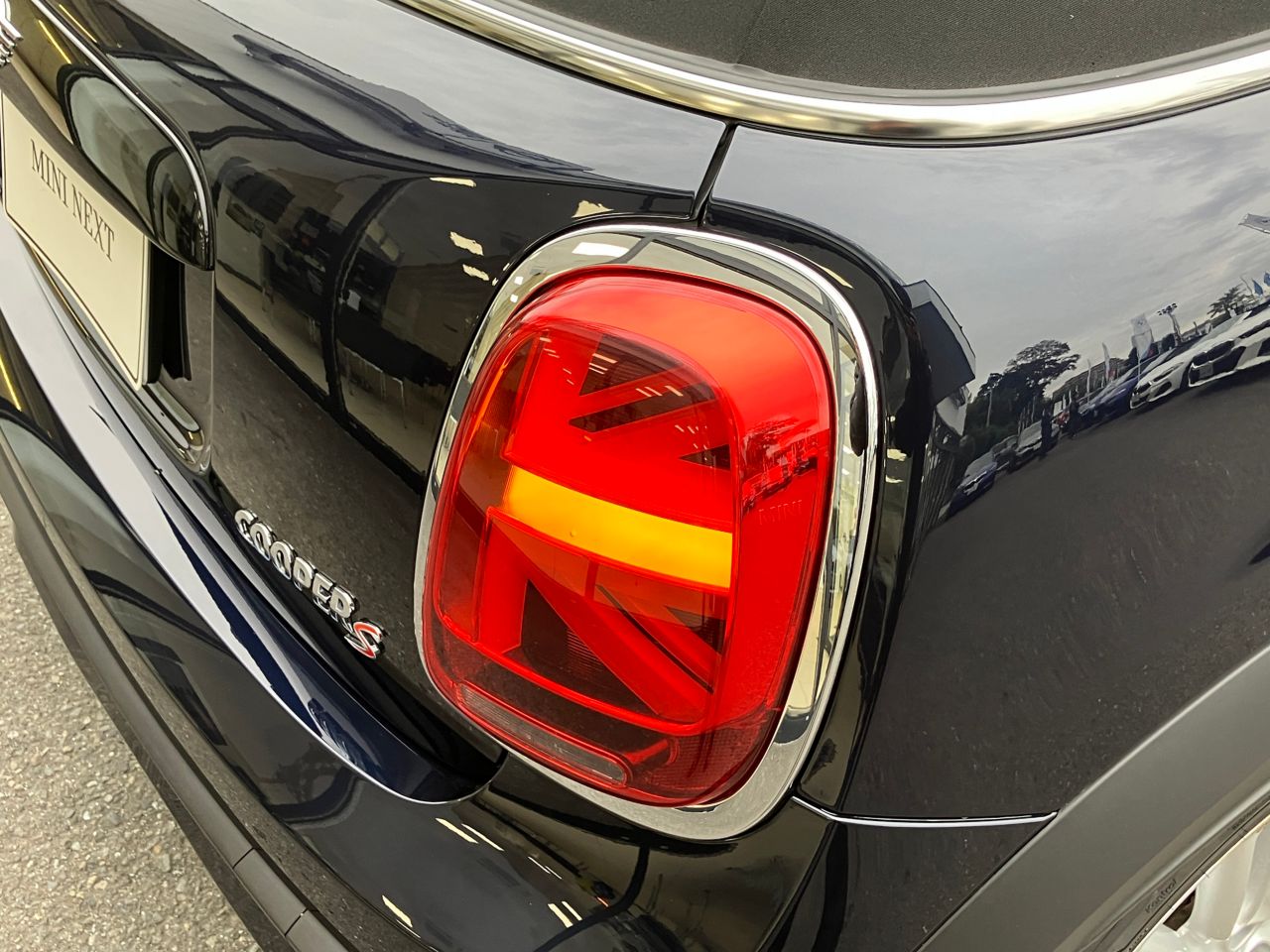 MINI Cooper S Convertible RHD