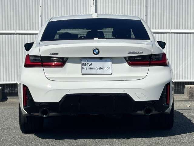 320d xDrive Berline RHD