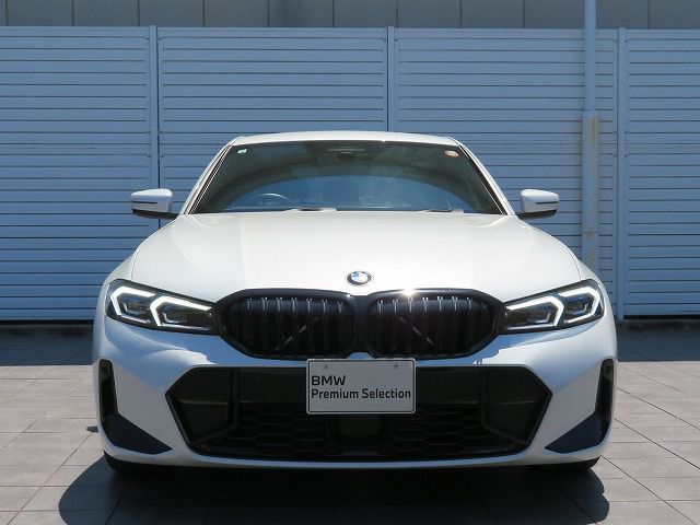 320d xDrive Berline RHD