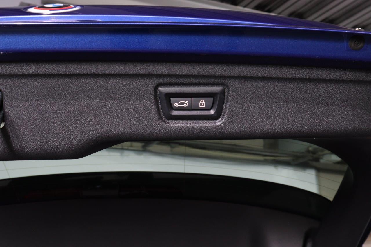 318i Touring RHD