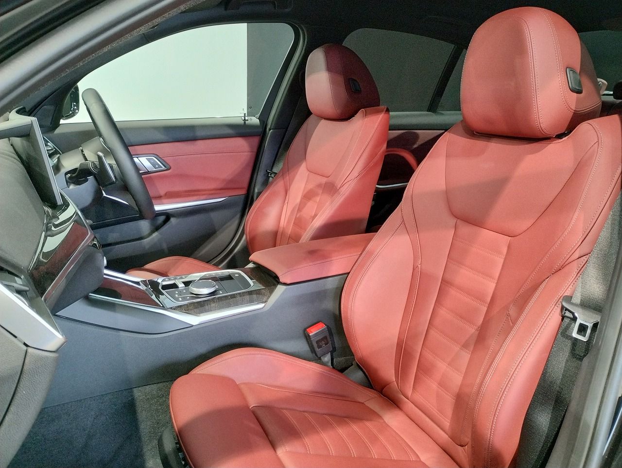 G20 320i Saloon LCI RHD MX