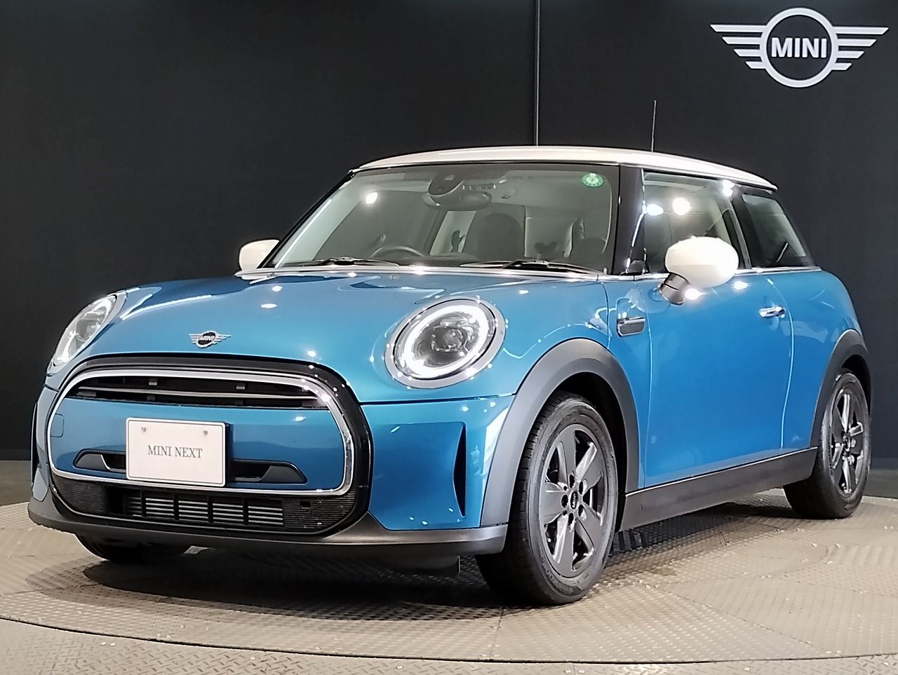 THE NEW MINI COOPER 3 DOOR MINI SELECTION.