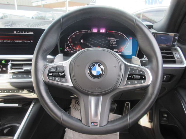 G20 320d xDrive RHD Saloon