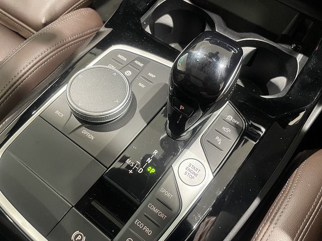 G01 X3 M40d RHD LCI