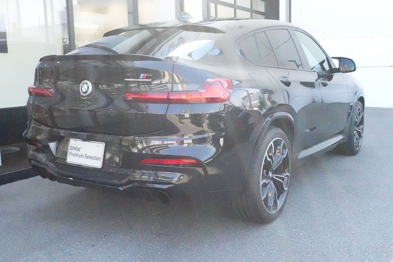 X4 M RHD