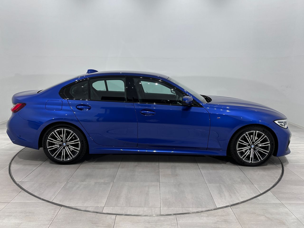 G20 320i Saloon RHD MX