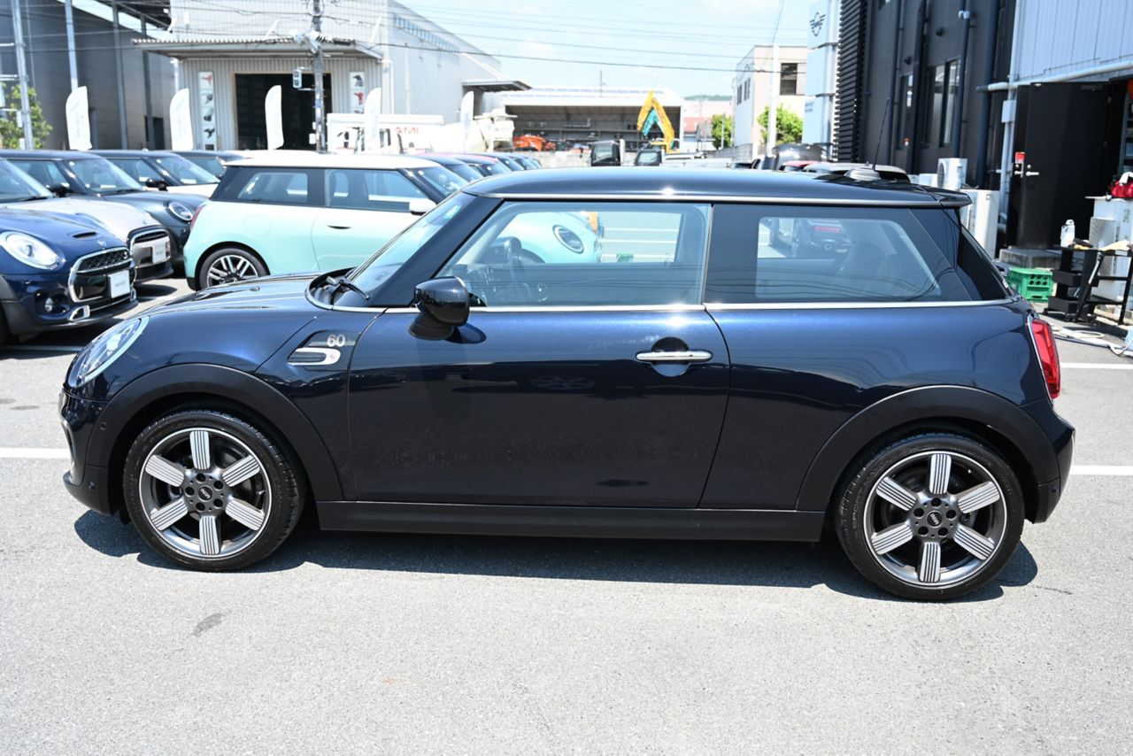 F56 COOPER D (AT)