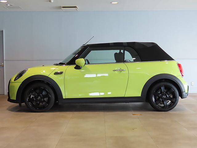 MINI Cooper S Convertible RHD