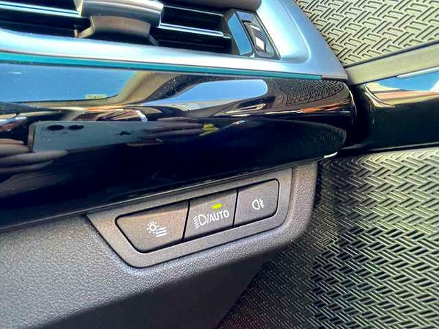 U11 iX1 xDrive30