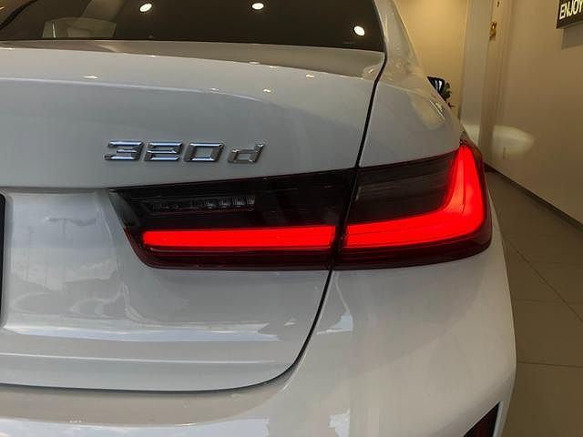 320d xDrive Berline RHD