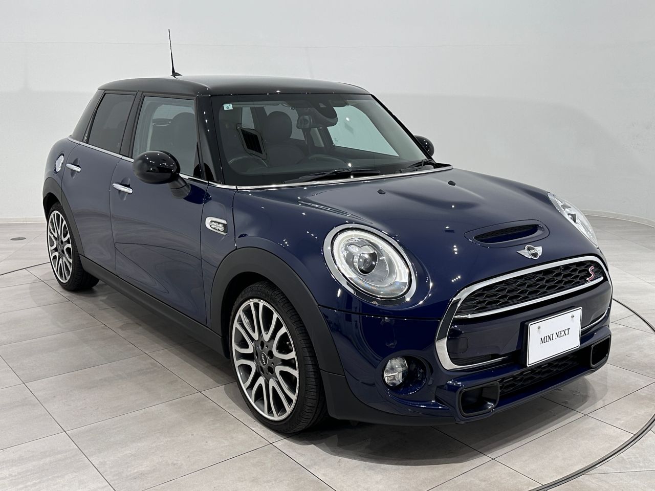 F55 COOPER S D(AT)