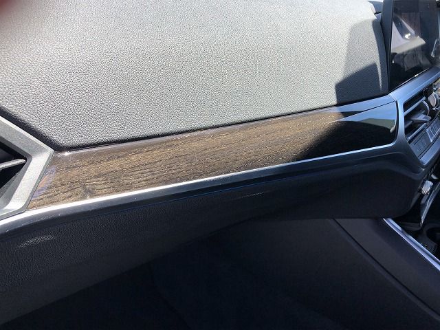 G20 330e Saloon RHD