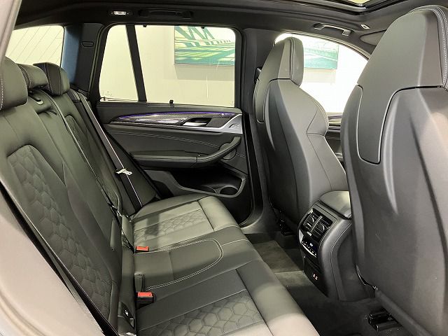 F97 X3 M RHD LCI