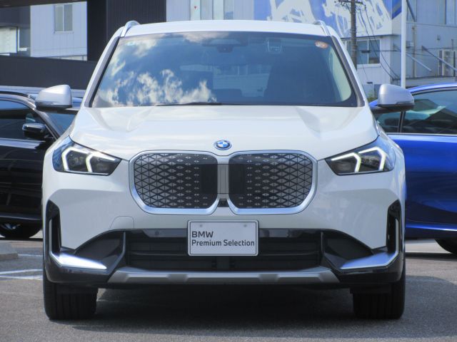 U11 iX1 xDrive30