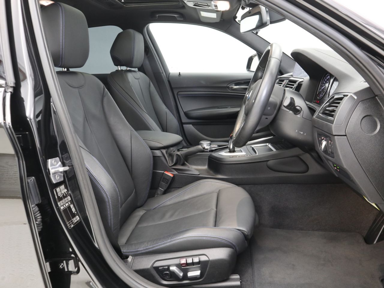 118D 5DOOR RHD