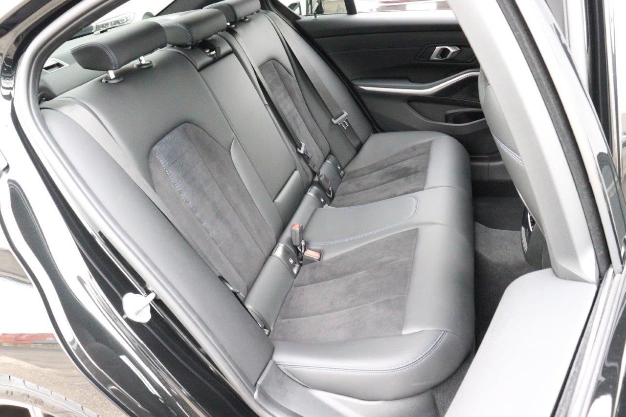 320d xDrive Berline RHD
