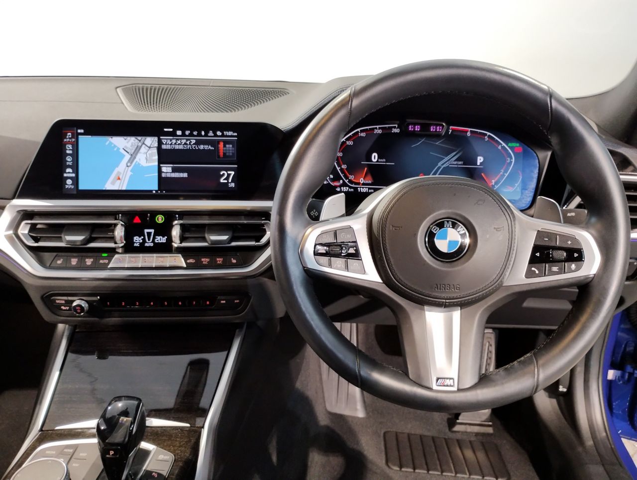 320i Sedan RHD