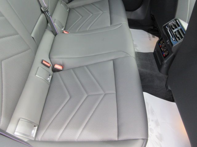 BMW i5 eDrive40 M Sport RHD