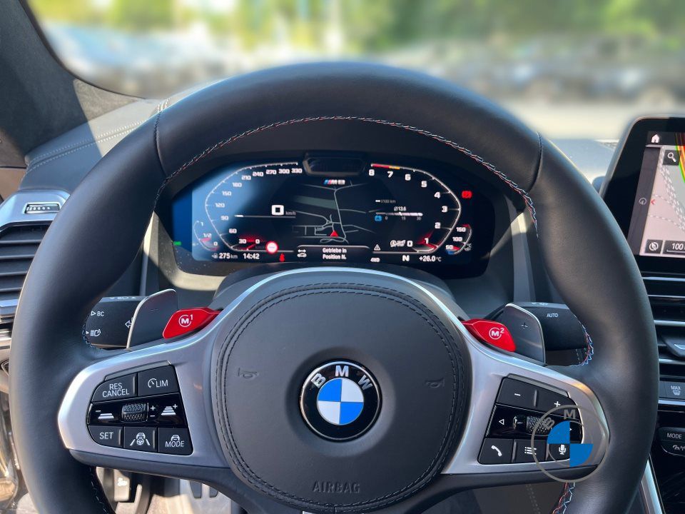 BMW M8