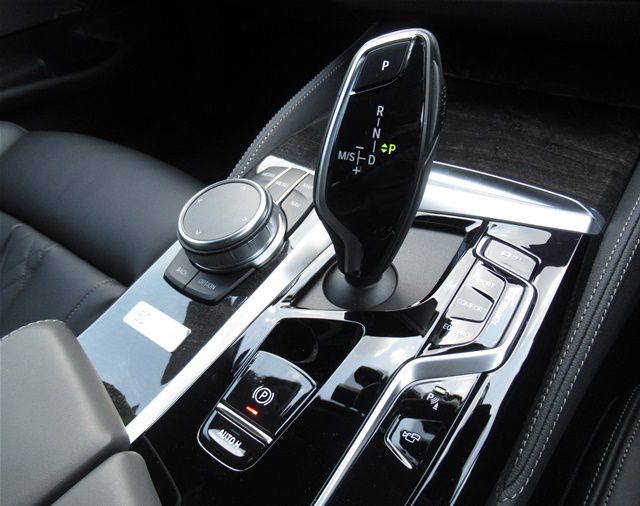 520d xDrive Touring RHD
