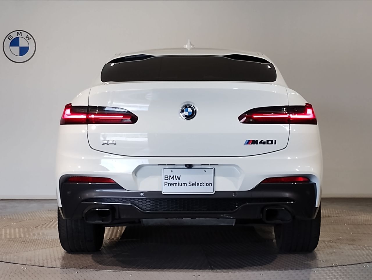X4 M40i RHD