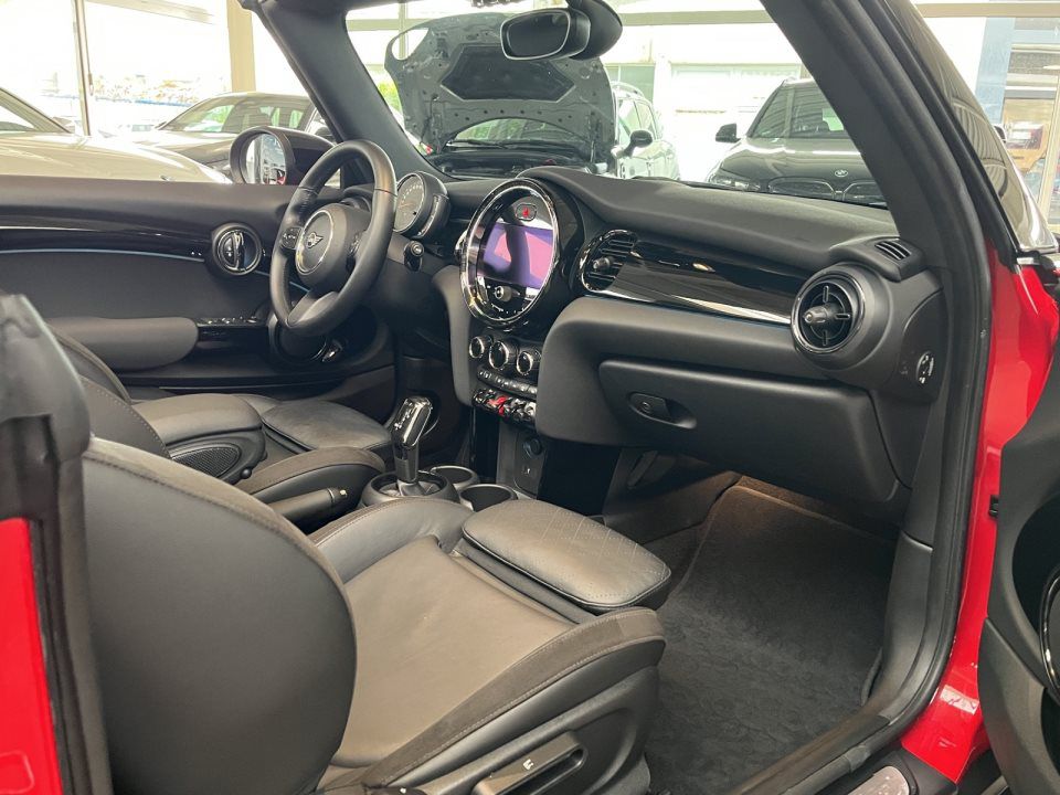 MINI Cooper Cabrio