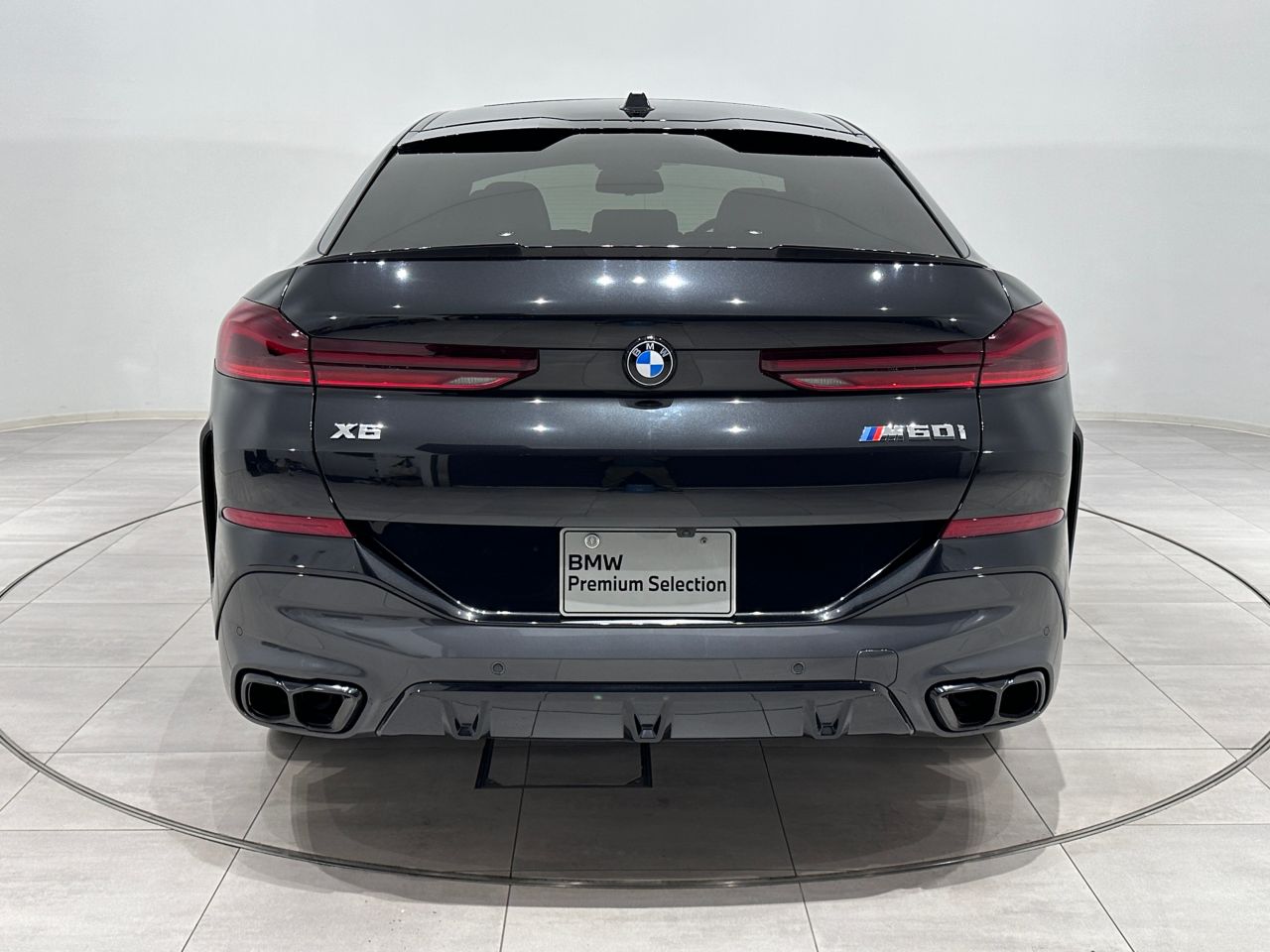 X6 M60i xDrive RHD