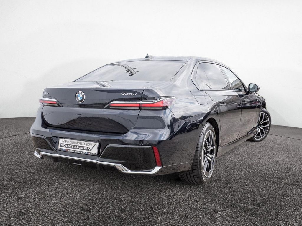 BMW 740