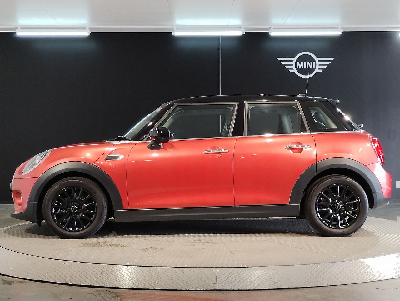 F55 MINI Cooper 5-Door Hatch LCI